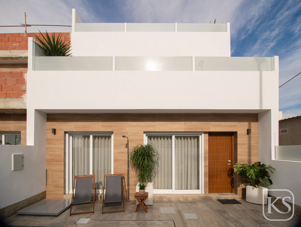 Aire Limpio Townhouses 3 Bed 2 Bath with Private Pool and Solarium