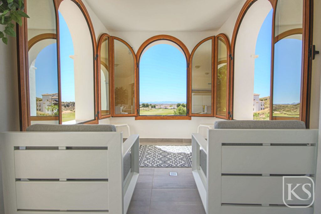 Apartamento Lily - 2 Bed 2 Bath Corner Apartment with Panoramic Golf Views and Garage on El Valle Golf Resort