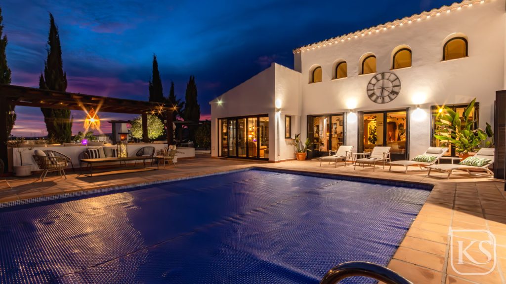 Villa Arabesque - 5 bedroom luxury villa on El Valle Golf Resort