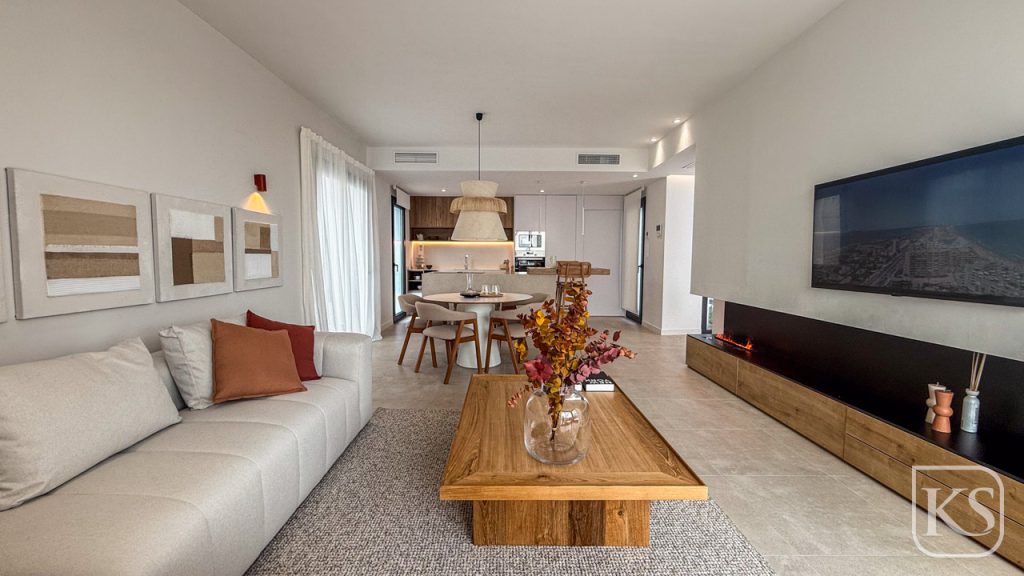 Villa Montemar - 3 Bed 2 Bath with Private Pool and Solarium on Altaona Golf