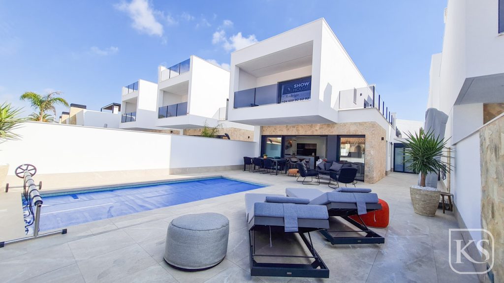 Villa Altos de San Pedro - 3 Bed 3 Bath with Private Pool and Garden
