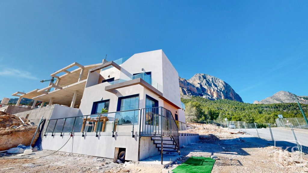 Villa Ventana - 3 Bed 2 Bath with Private Pool, Solarium and Mountain/Sea Views