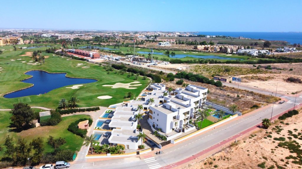 Frontline Golf Villas On Serena Golf with Solarium and Basement – Los Alcazares