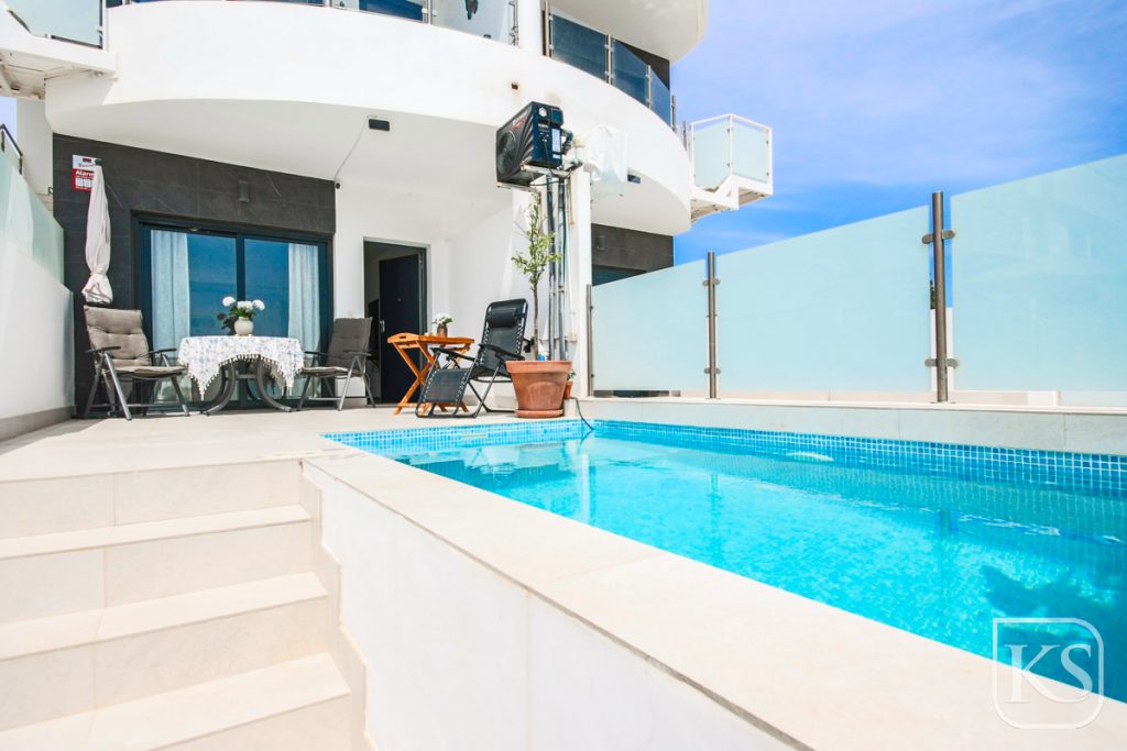 Ground Floor Bungalow - 2 Bed 2 Bath with Private Pool, Garage Space and Storage Los Alcázares