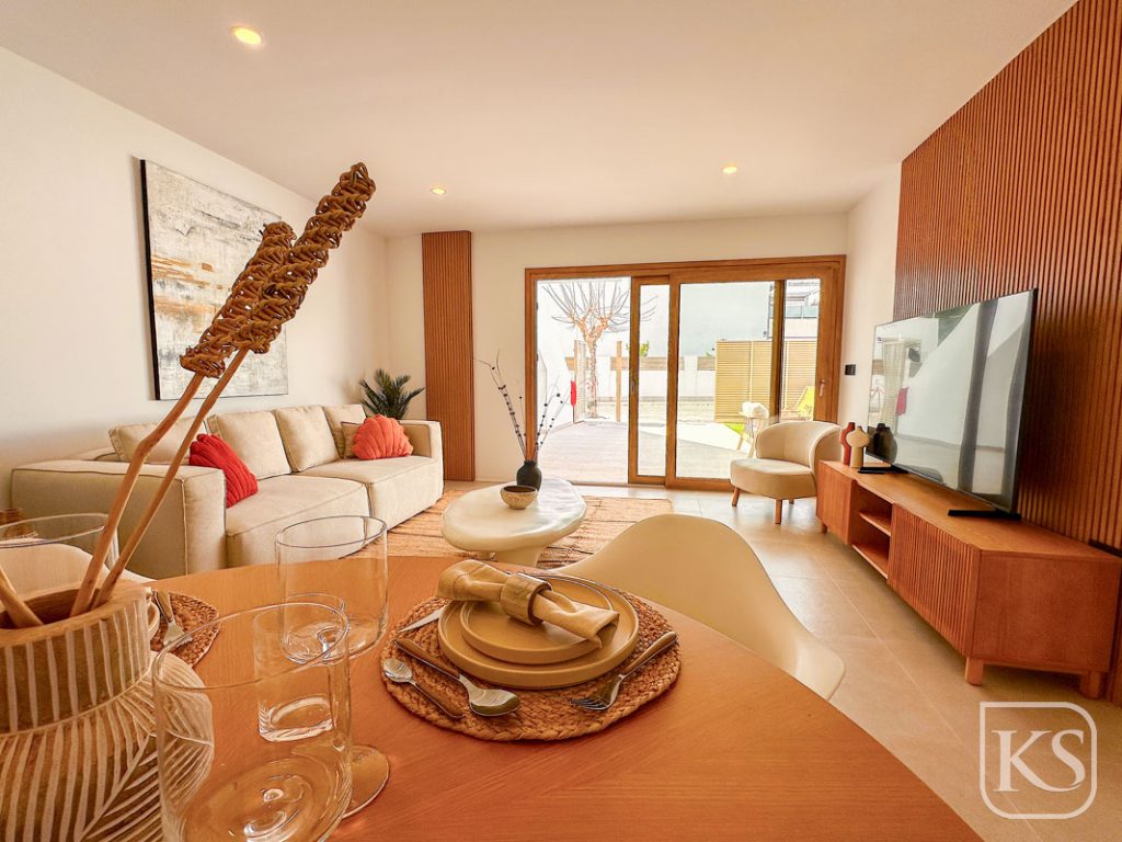 Alma 3 - Top Floor 3 Bed 2 Bath Bungalow with Solarium in Lo Pagán